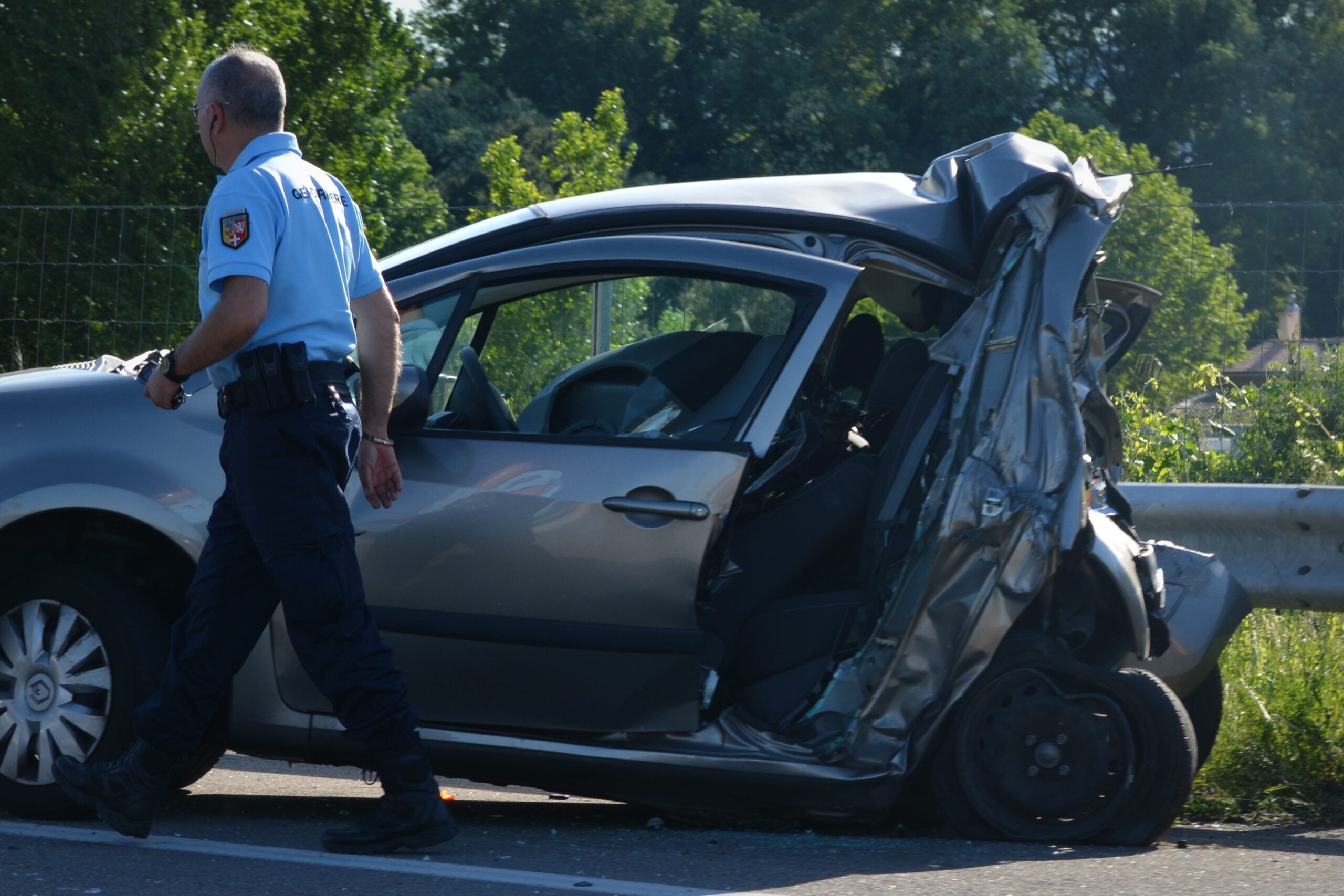Bersama Melangkah dari Kecelakaan: Solusi Cerdas Asuransi Mobil Terbalik