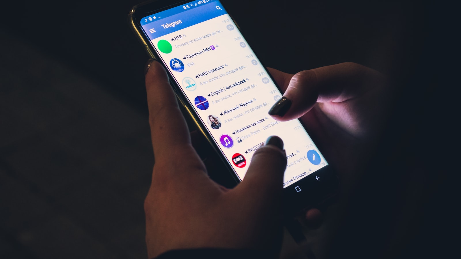 Perkukuh Imanmu di Era Digital: Android Jadi Lentera dengan Aplikasi Islam Kreatif